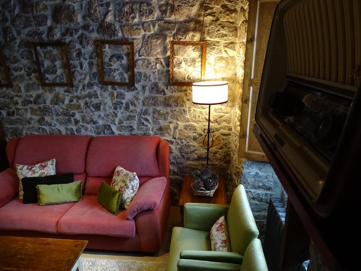 El Colladin Guest House Llerices Ngoại thất bức ảnh