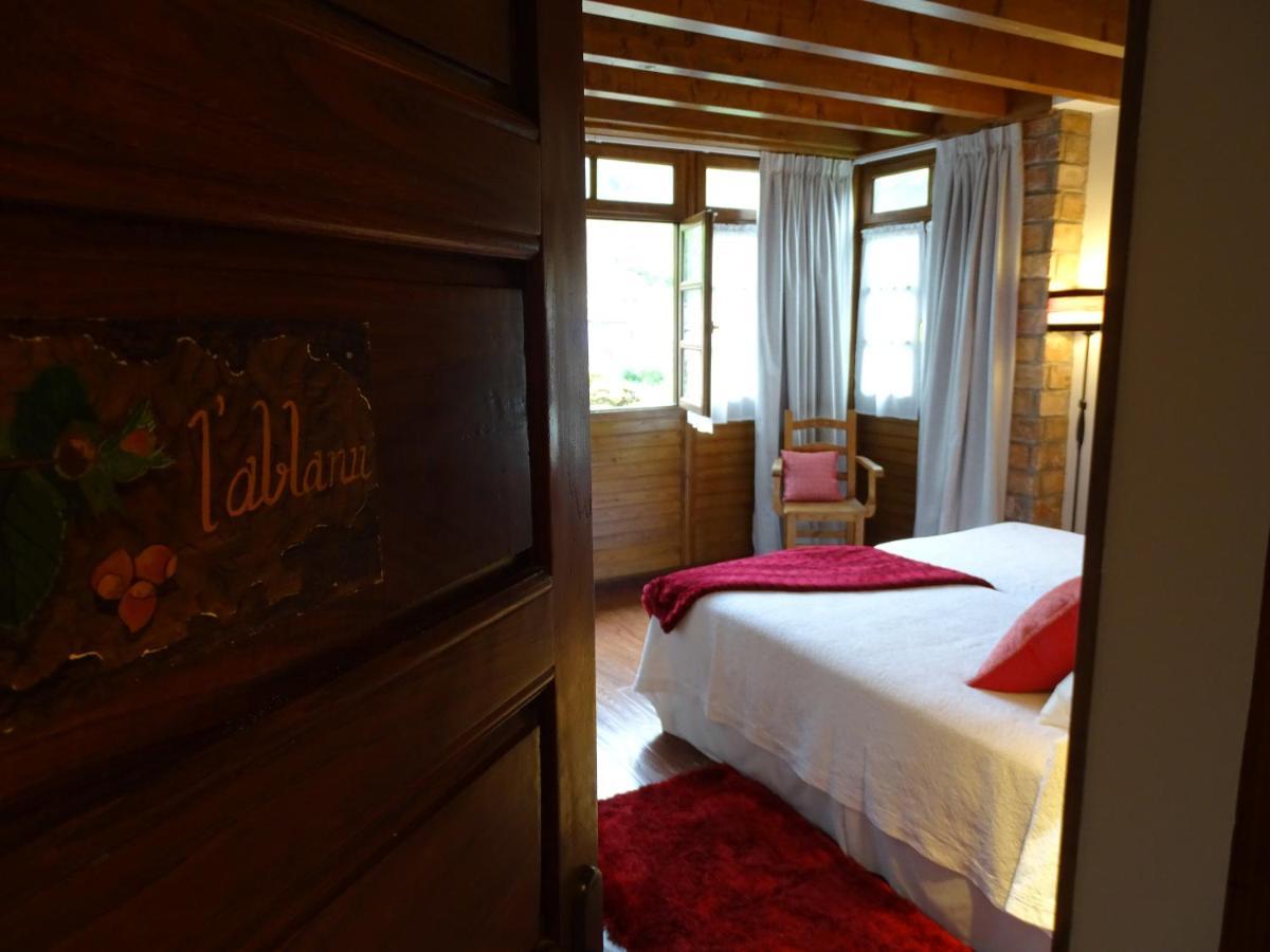 El Colladin Guest House Llerices Ngoại thất bức ảnh