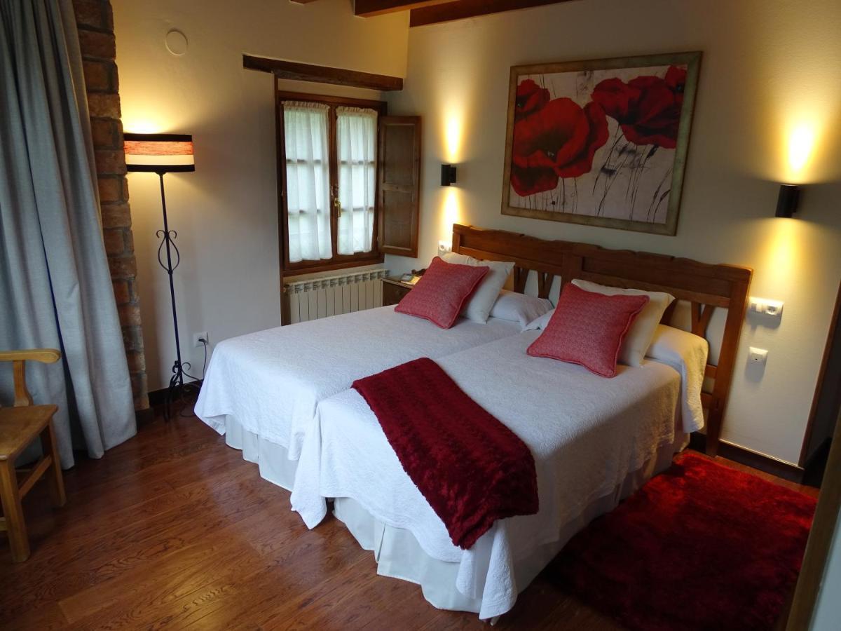 El Colladin Guest House Llerices Ngoại thất bức ảnh