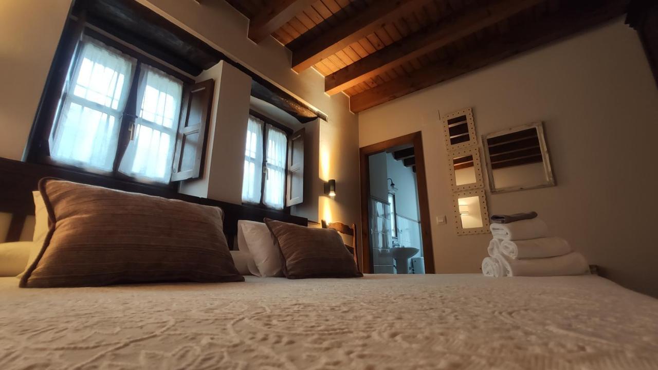 El Colladin Guest House Llerices Ngoại thất bức ảnh