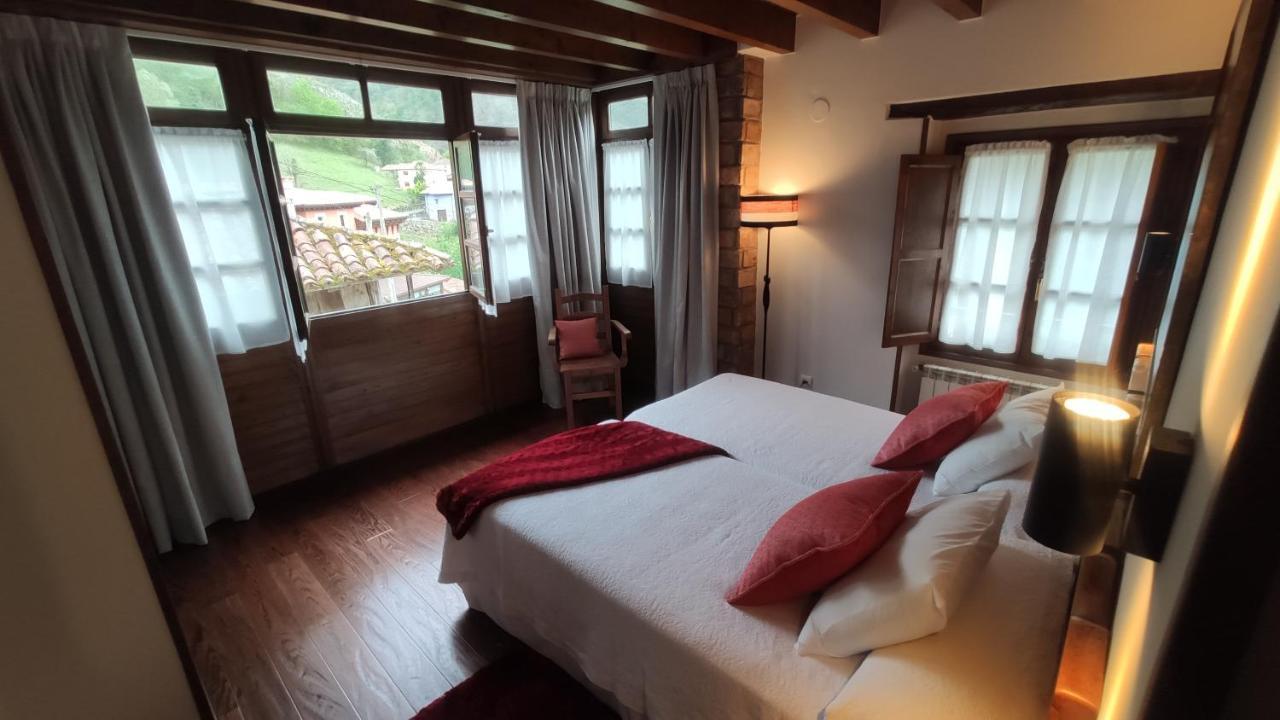 El Colladin Guest House Llerices Ngoại thất bức ảnh