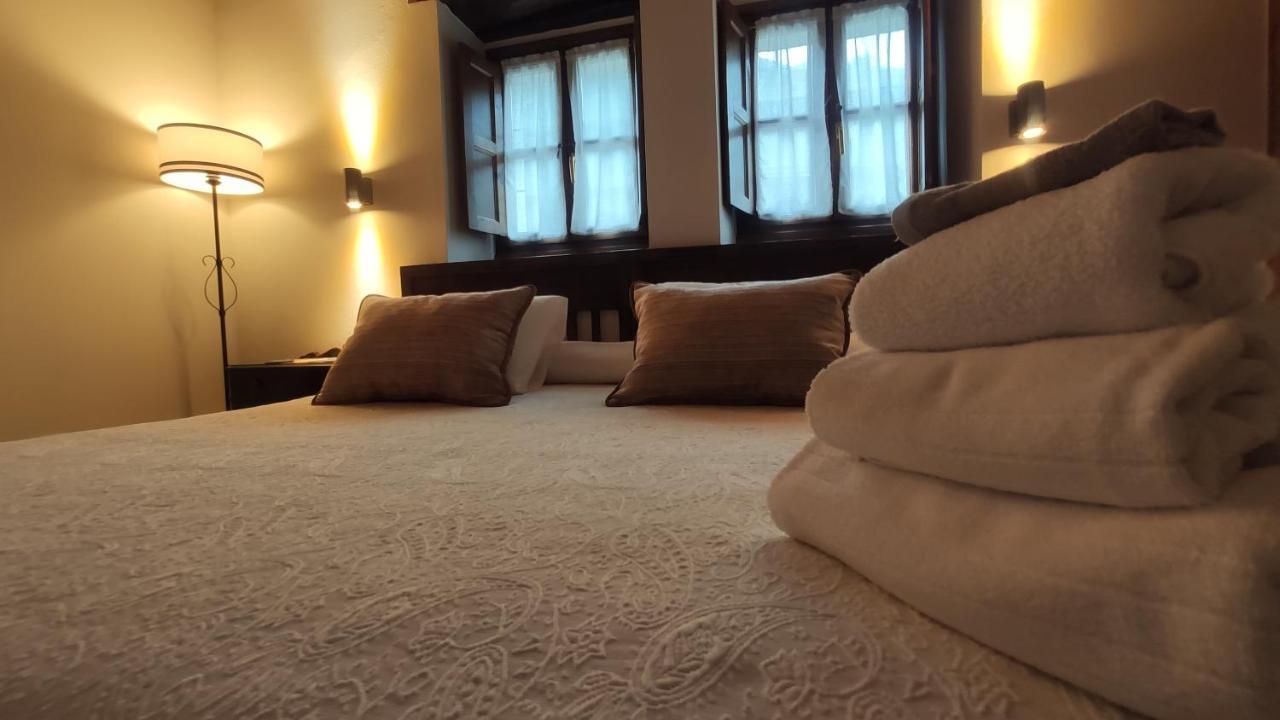 El Colladin Guest House Llerices Ngoại thất bức ảnh